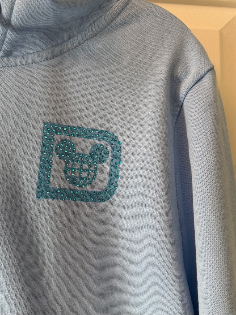 Disney World Blue Rhinestone Bling Donald Duck Zip Up Hoodie Large NWT - Picture 3 of 6